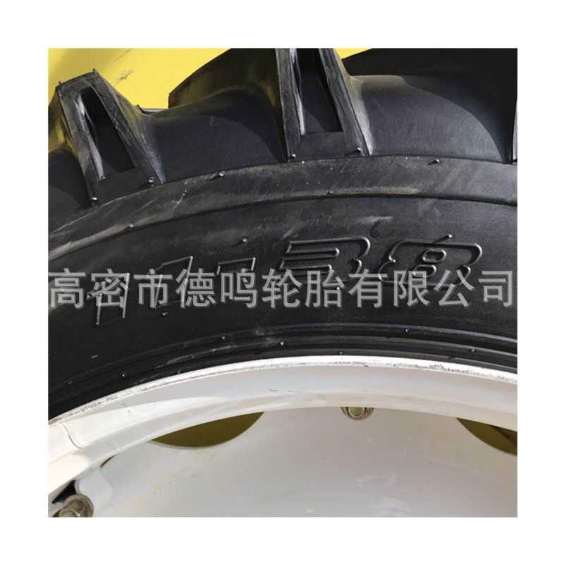 Suministro de algodón neumático recogedor 12.4-54 cultivador neumático 11-38