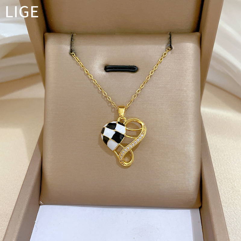 Elegant Houndstooth Diamond Necklace In Titanium Steel For Women_voghion.com