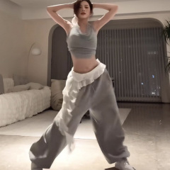新作のジャズダンスのおならのカーテンのハスの葉の辺の小さい大衆のヒップタオルは腰のタオルの街のダンスの腰を持って自作の百合のダンスの腰のチェーンに乗ります。