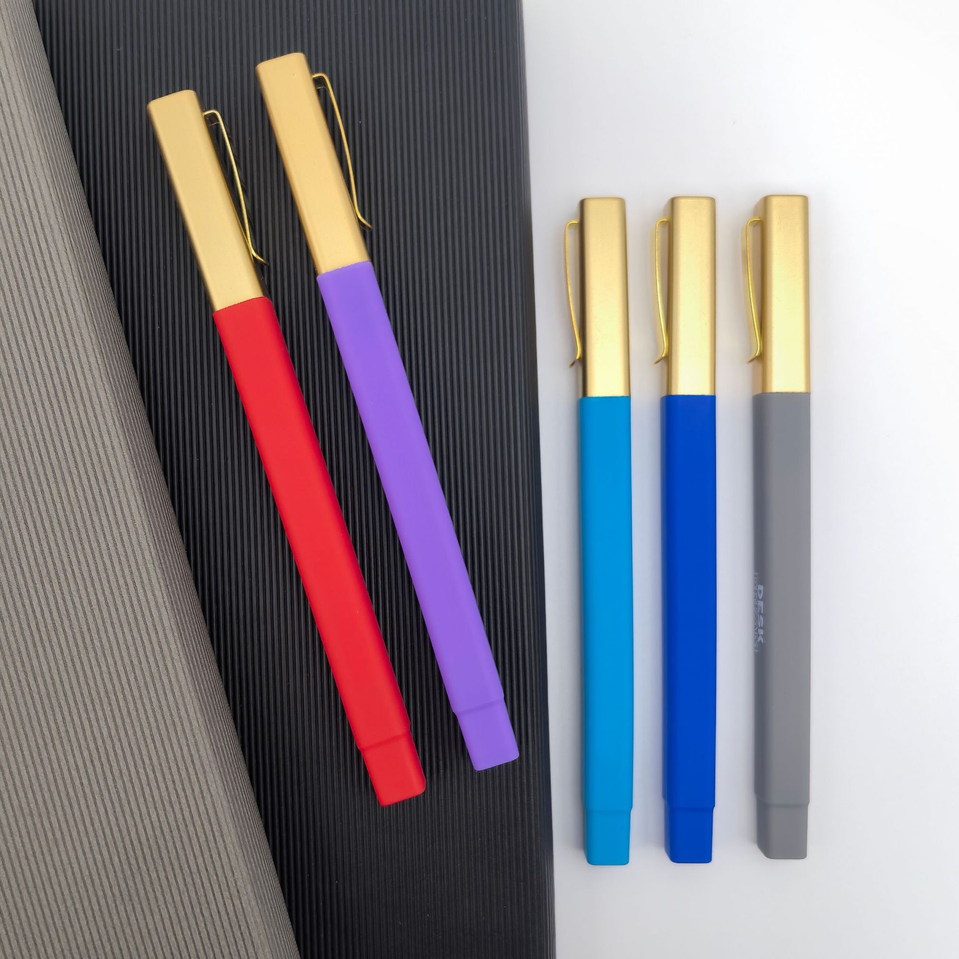 La moda transfronteriza cuadrangular bolígrafo