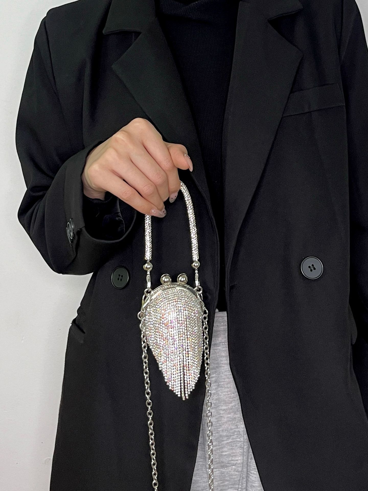 クロスボーダーの美しい円の球形の包みの小さいバラのいっぱいのドリルのドレスの包みの新型の女性の小さいハンドバッグの金属の質の晩餐の包み