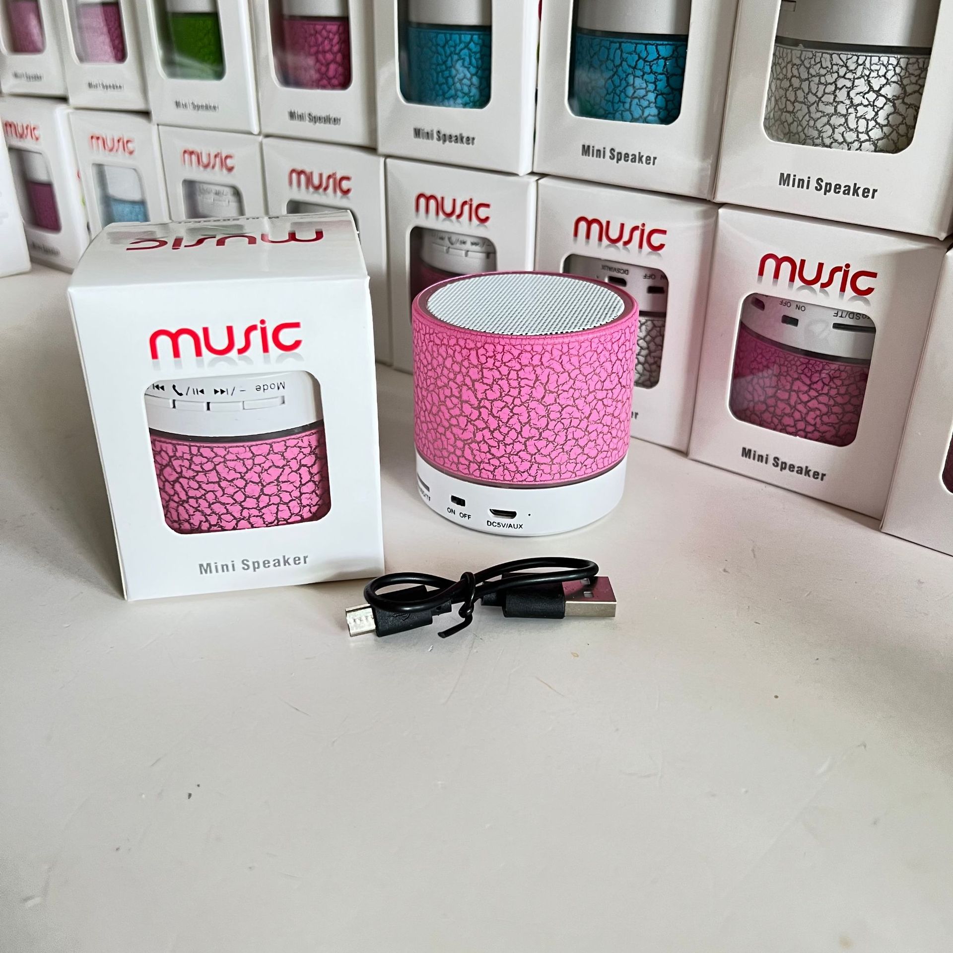 Mini crack Bluetooth sonido tarjeta portátil subwoofer sonido cajas inalámbricas regalo pequeño sonido