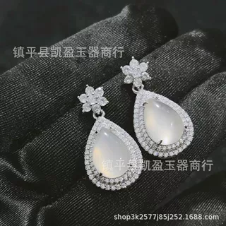 925银针镶嵌高冰种白玉髓雪花耳环玛瑙女款轻奢玉石耳钉媲美翡翠