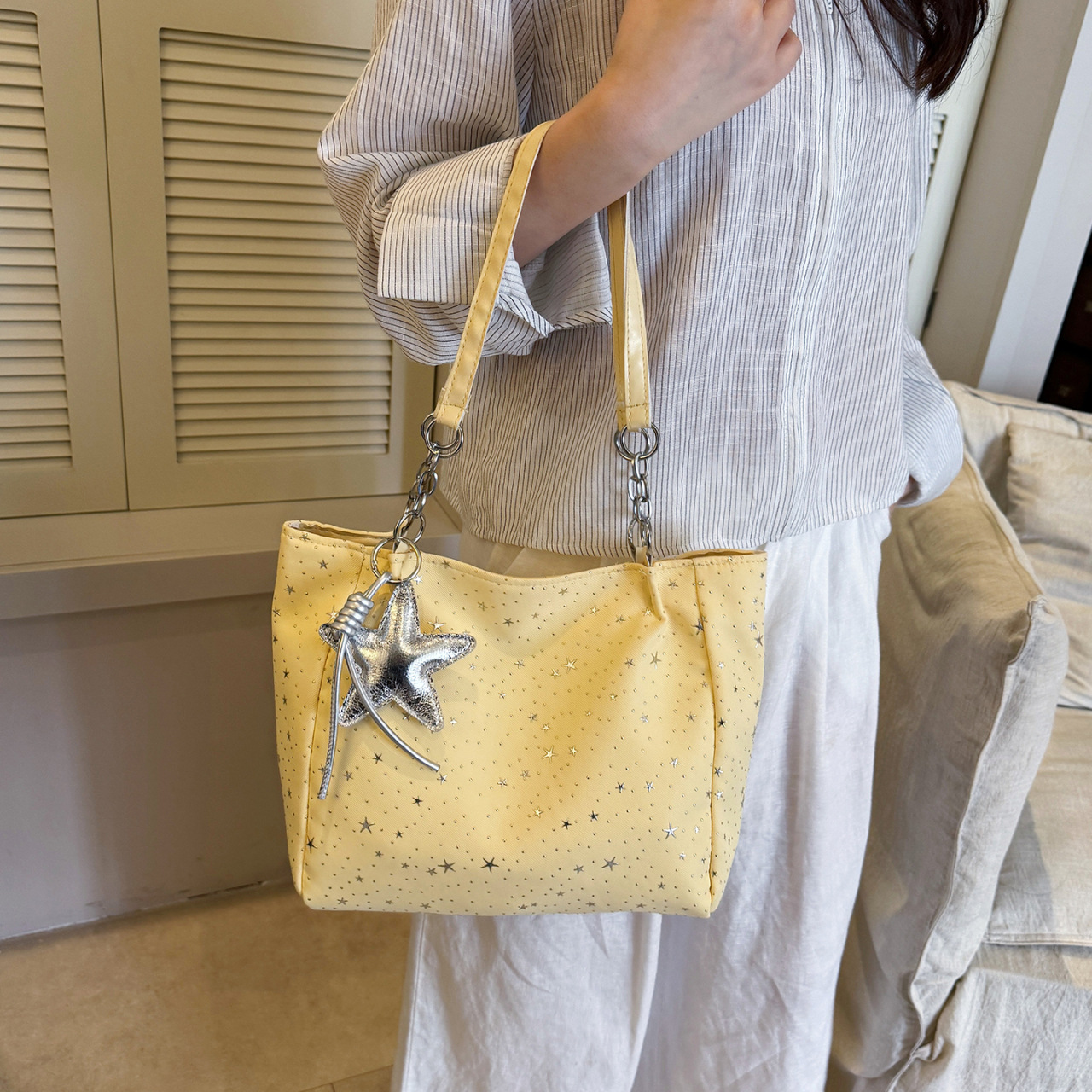 Bolsa de mano pequeña coreana para mujeres 2026 nuevo bolso de mano para mujeres de gran capacidad bolso de hombro de viaje bolso de moda debajo de la axila