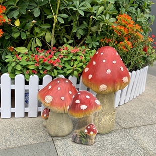Resin Mushroom Garden Statue Decor Mushroom for Outdoor Garden Lawn Room Decor Suitable for Gift Giving