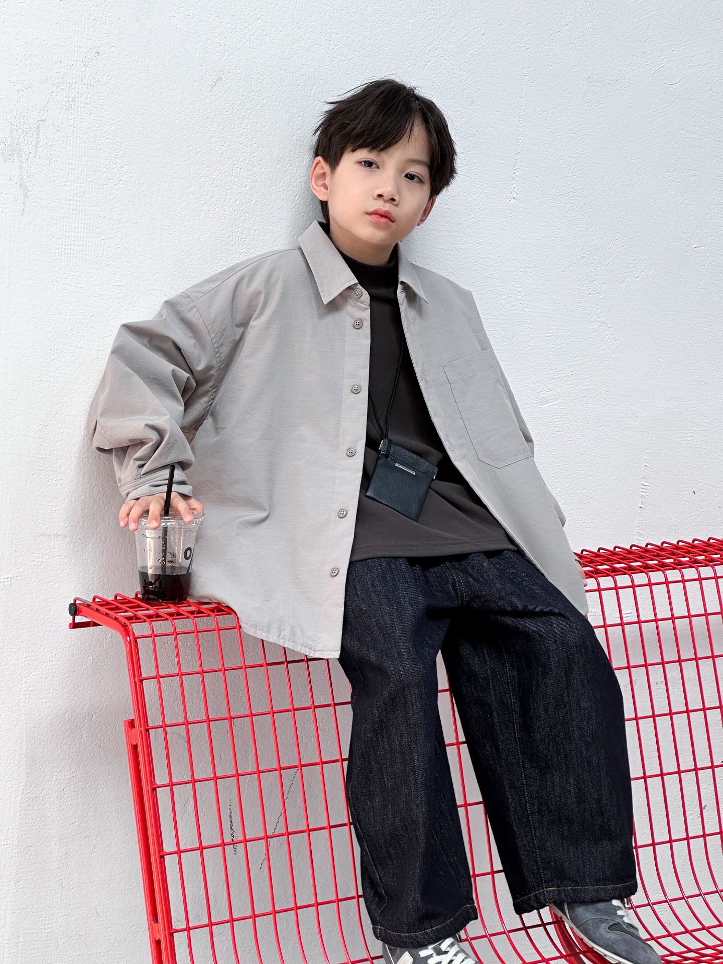 McCarthy ropa infantil para niños camisas de algodón engrosadas otoño / invierno 2025 nuevo tipo de ropa de invierno de moda para niños de tamaño medio