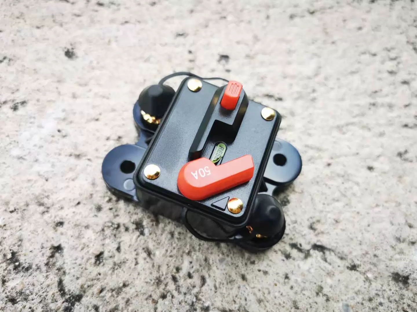 亨特生 Automotive recovery insurance bile duplet circuit breaker automatic switching insurance bile seat 50A-60A