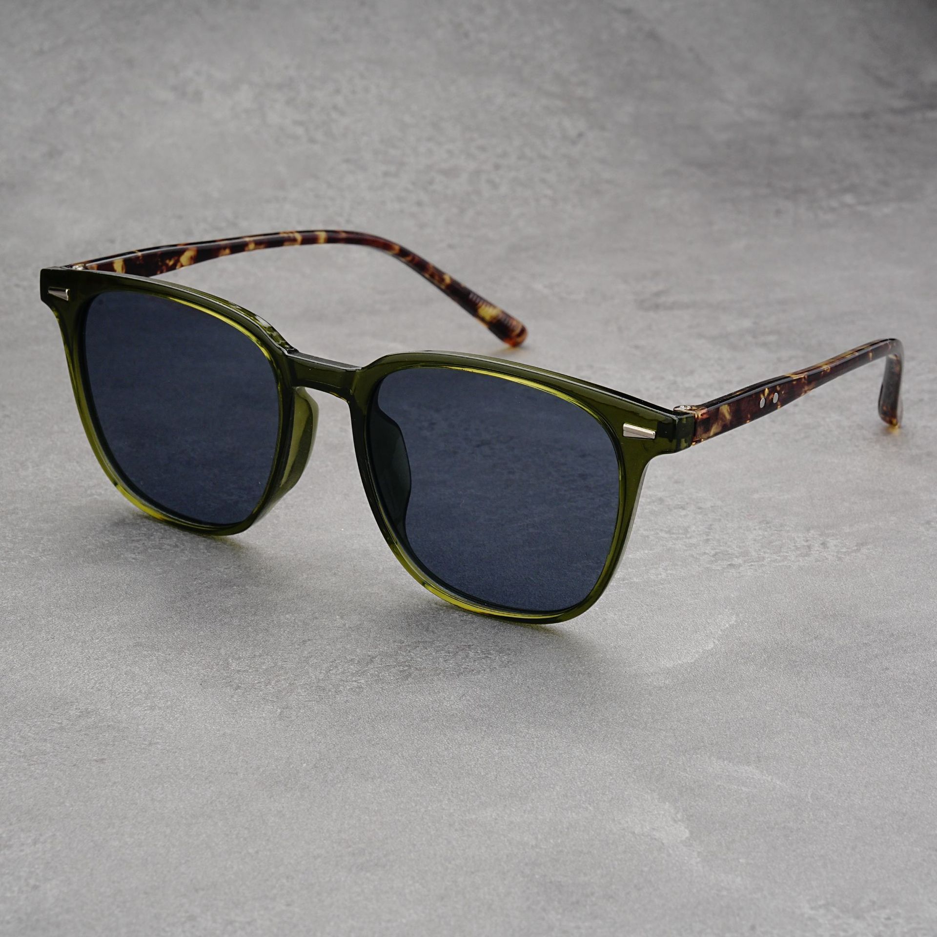 韓国版超軽量サングラス丸枠紫外線防止サングラスレトロなファッション個性日韓系丸枠近視メガネ