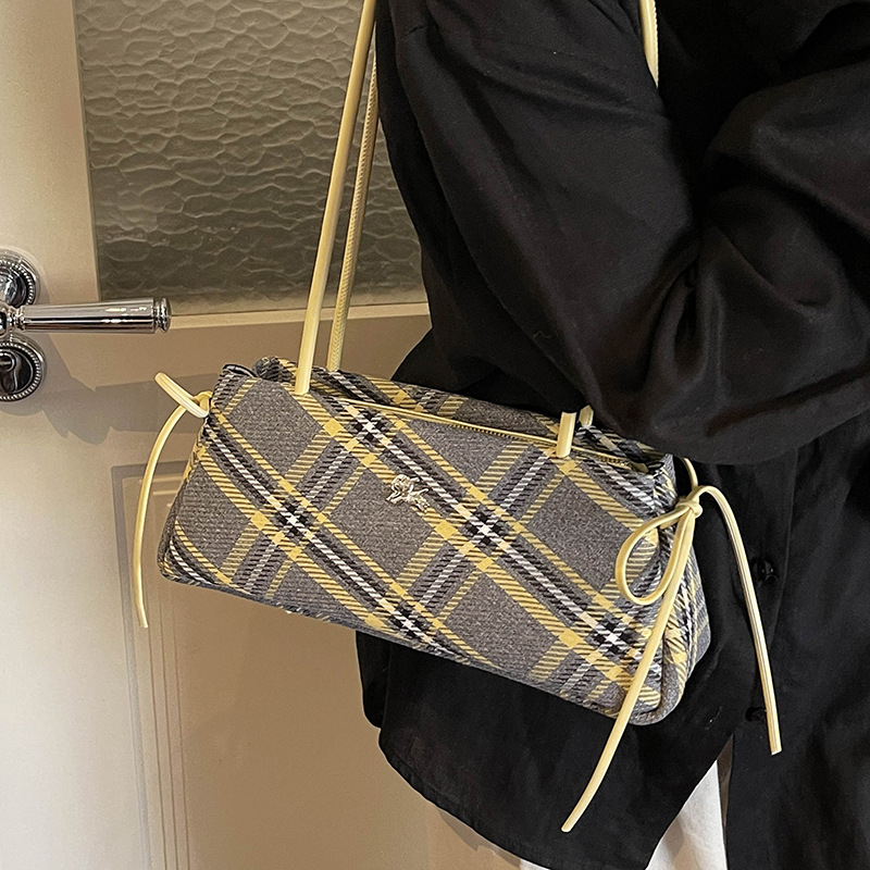 Niche Plaid Women's Shoulder Underarm Bag 2026 New Arrival Handheld Mini Tote Bag Commuter Baguette Fabric Bag - Thumbnail 2