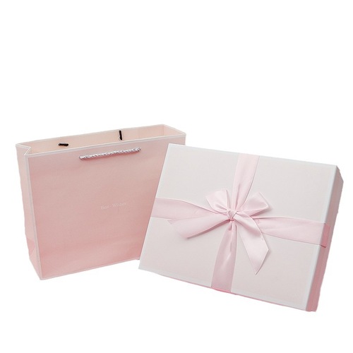 Chinese Valentine's Day birthday gifts for girls to give to their girlfriends and best friends during the graduation season. Practical and advanced bridesmaid and souvenir gifts for Goddess' Day.