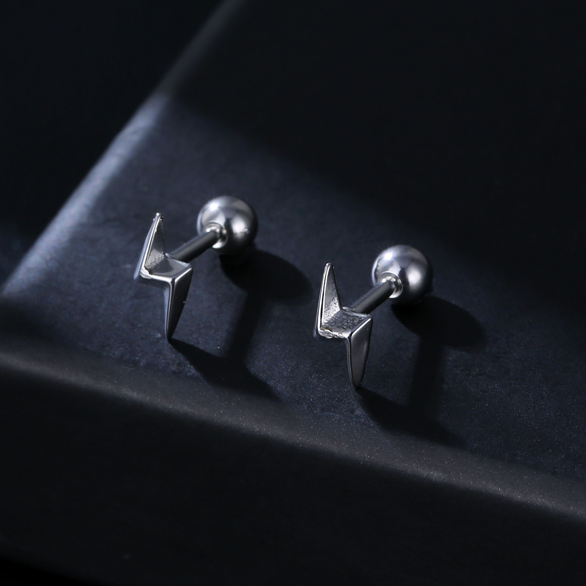 Stainless Steel Material Lightning Pattern 1 Piece Fashion Lightning Stainless Steel Plating Ear Studs