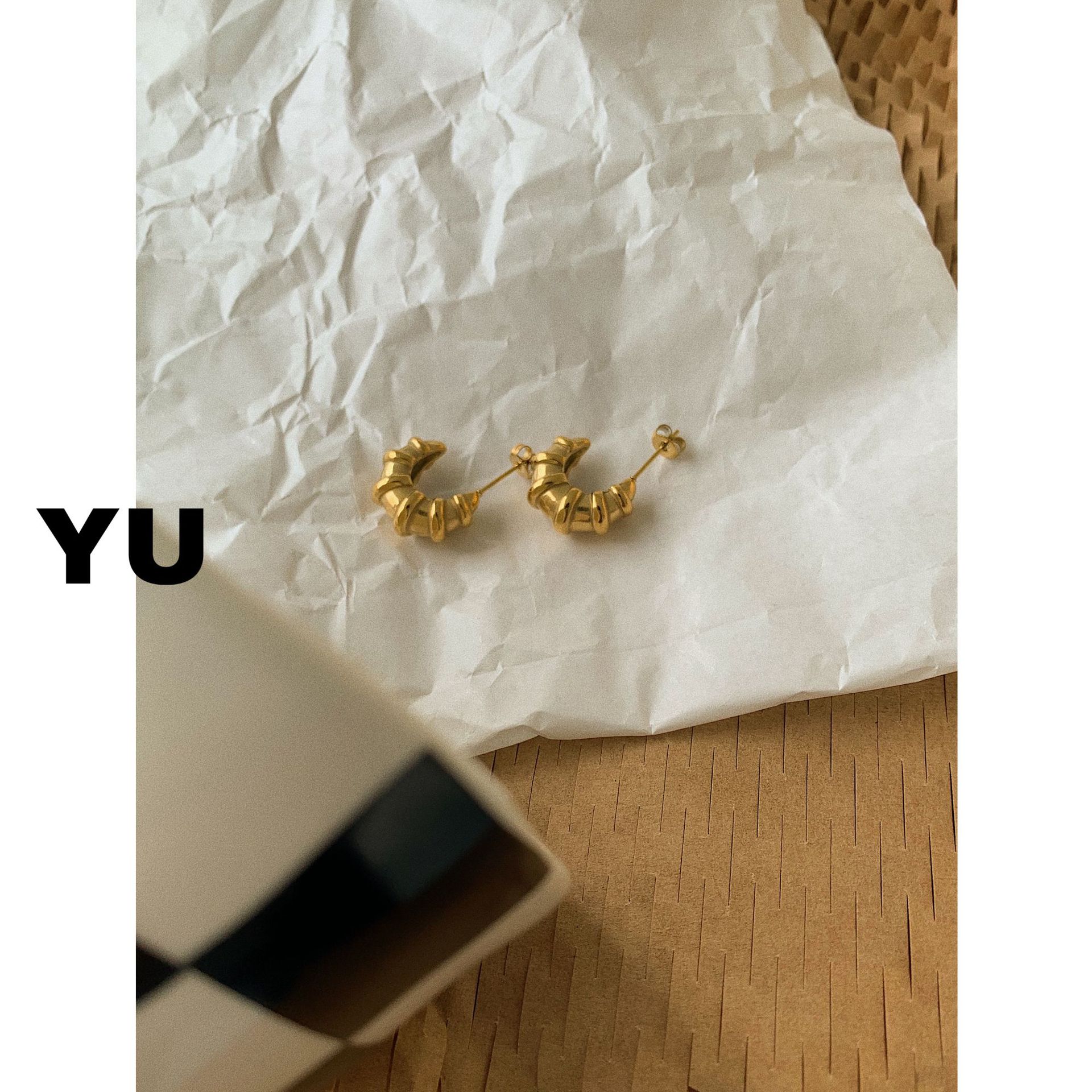 273C115C-035B-4C5F-B3CC-22FB1E