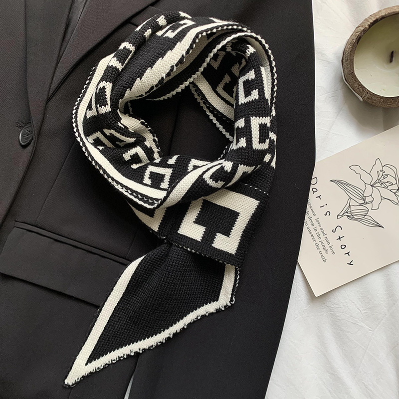 Bufandas de punto de alta sensación de nuevo estilo coreano otoño invierno versátil tablero de ajedrez perforación toallas de orejas perezosas cruzada guillera