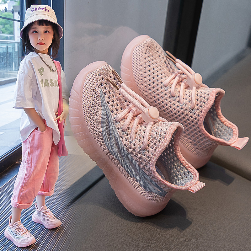 Calzado deportivo para niños, zapatos para niñas, verano 2025 nuevos zapatos blancos, rendimiento de malla transpirable, zapatos de malla de coco para niñas