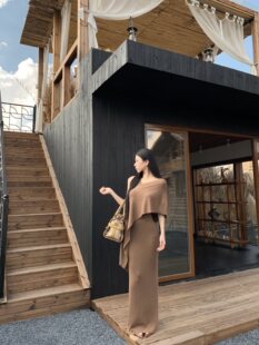 �m�������L��ɫ����ᘿ���Ů�b�����ȴ��@���B��ȹ�Lȹ�ɼ���