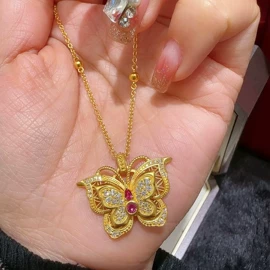 耳钉;戒指;耳坠