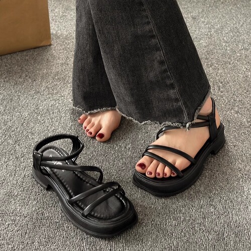 Women's Thick Sole One Strap Sandals 2025 New Summer Outdoor Wear Soft Sole Non Tiring Casual Beach Roman Sandals
