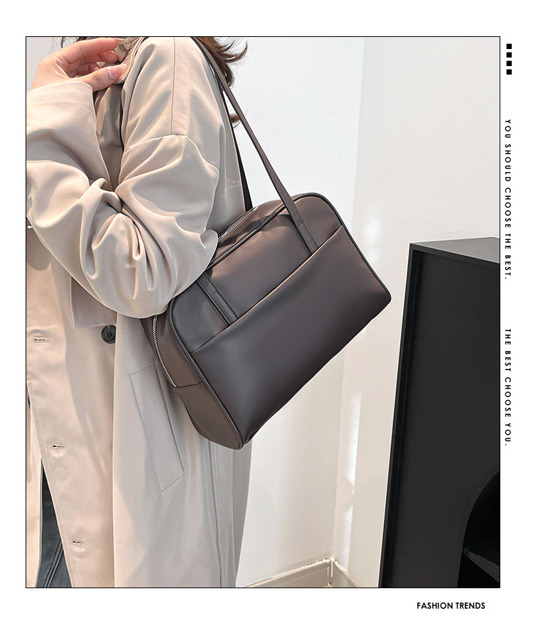 Koreli tarzı büyük kapasiteli tek omuz çantası kadın 2025 sonbahar yeni modeli retro koltuk altı çantası şık minimalist tote çanta