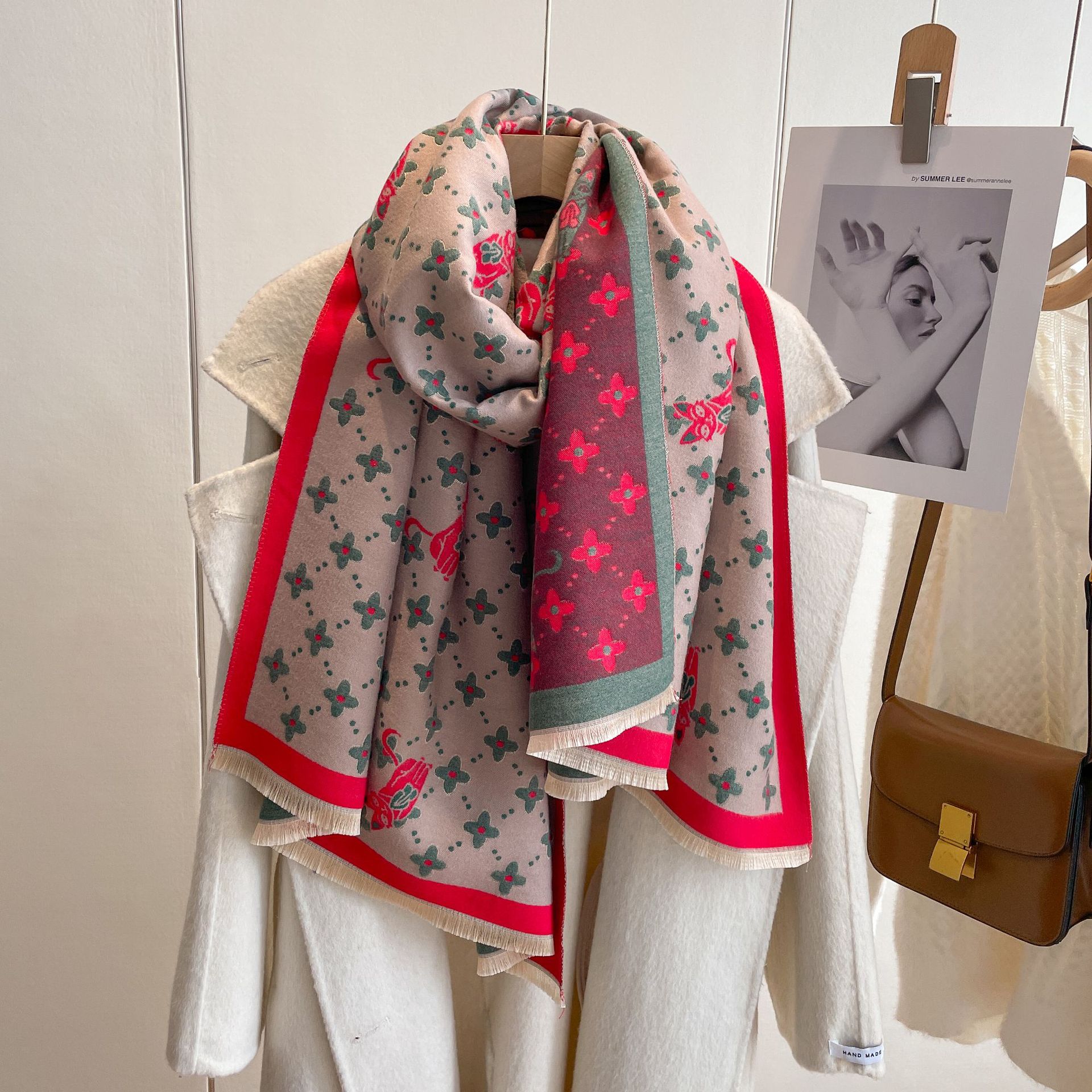 Comercio exterior europeo y americano otoño e invierno nuevo cálido engrosado alargado chal bufanda gato pequeña flor bufanda de Cachemira para mujeres