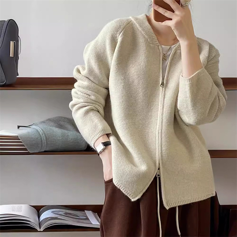 Sanfter und lässiger einfarbiger Pullover für Damen, Herbst 2024, neuer Stil im Westernstil, altersreduzierender V-Ausschnitt, Doppelreißverschluss_voghion.com