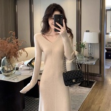 褸小众宽松新款V领法式复古针织衫长袖2025年纯色女拼接连衣秋季