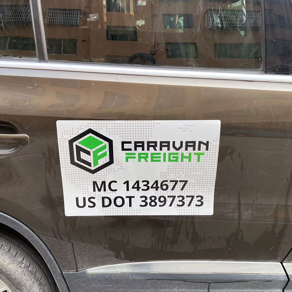 Los fabricantes producen Comercio exterior magnético coche pegatinas cuerpo puerta magnética succión magnética publicidad reflectante coche pegatinas desmontable