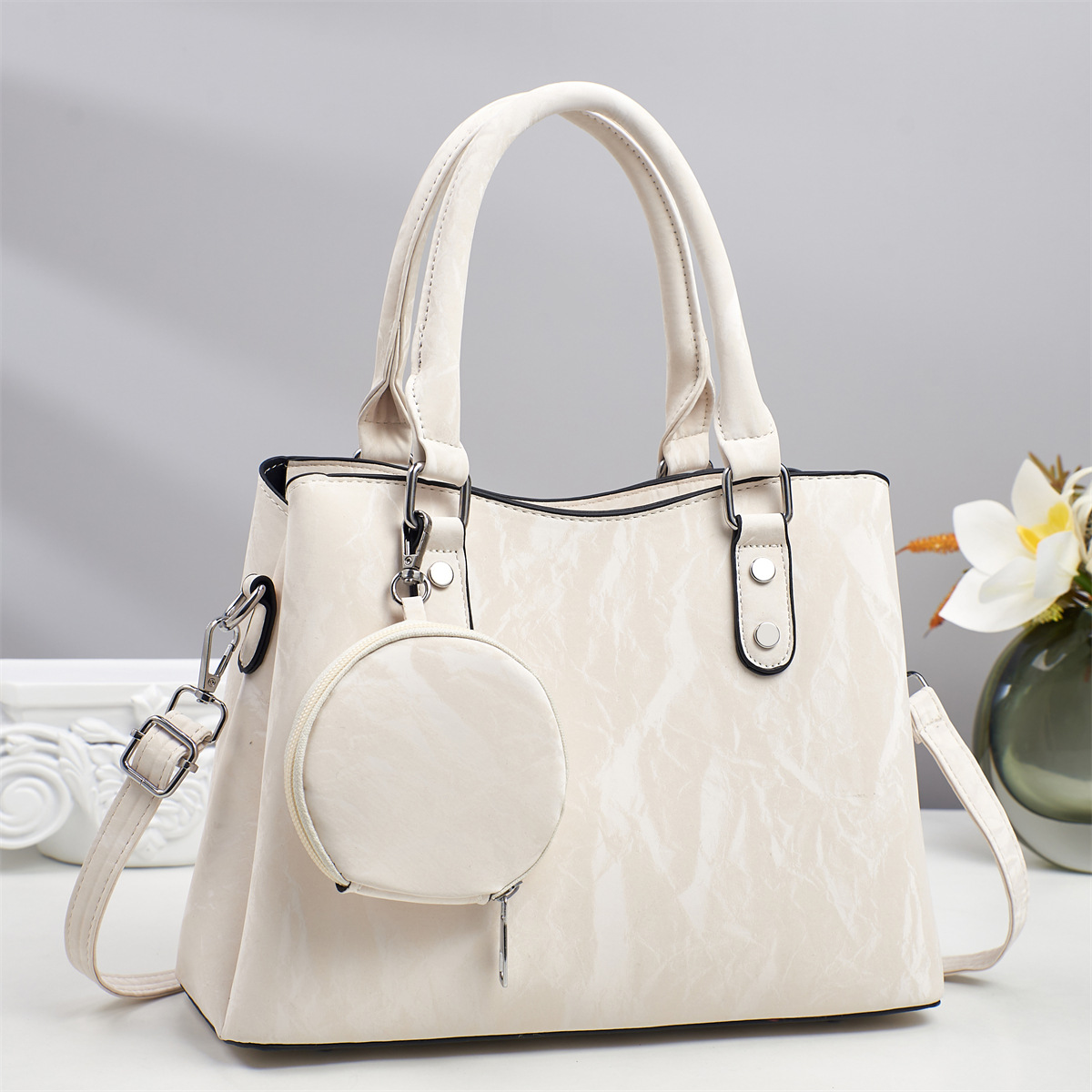 2025 nuevo bolso de hombro para mujer, bolso de estilo de viaje de trabajo, bolso de temperamento de moda casual de mujer de gran capacidad