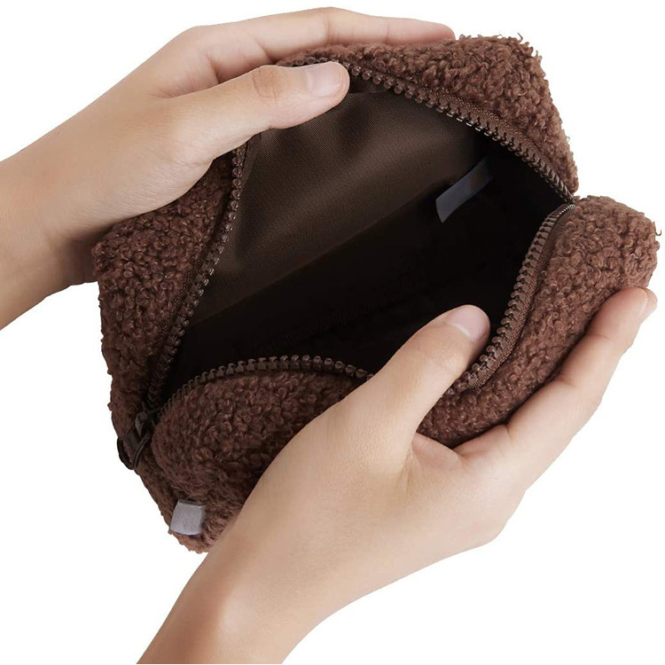 ����ë�޻�ױ���ɰ�Ůʿ�������ð�����޻�ױ����Я��ױ��