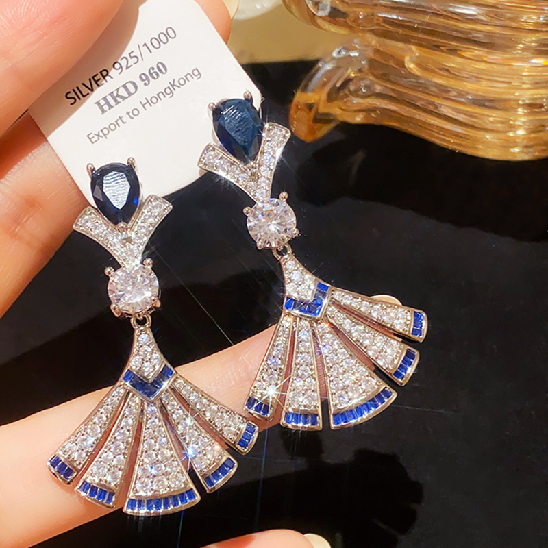 Oro real arco de perlas de aretes