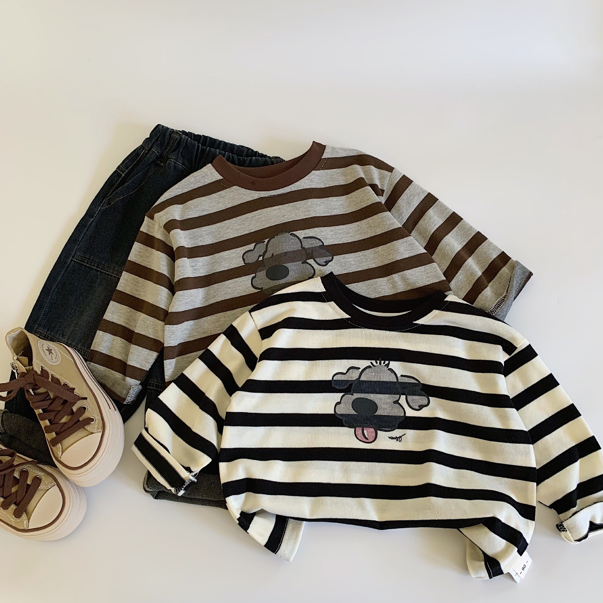 Mai Bao camiseta infantil 2025 primavera y otoño nuevo dibujos animados a rayas perros de manga larga camiseta de fondo chaqueta de niño de moda