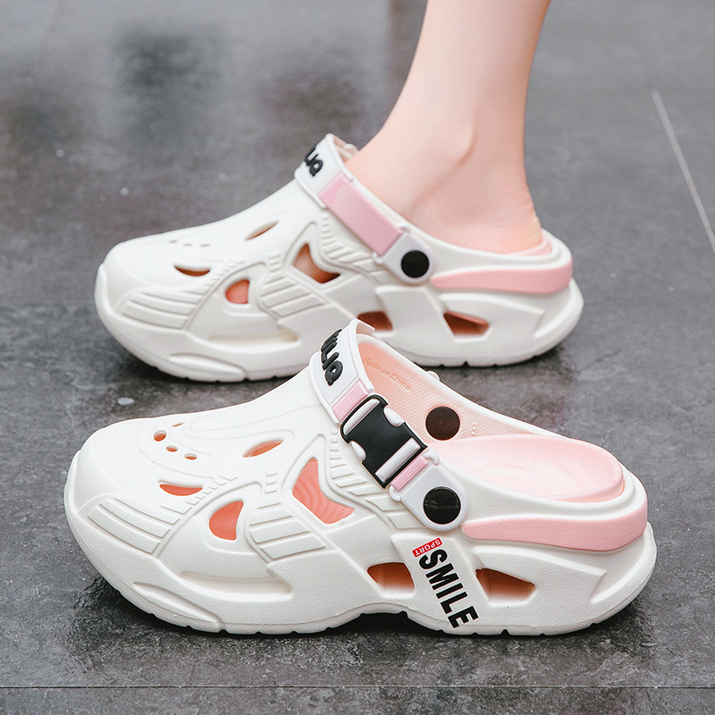 Women's Platform Clogs 2026 New Model Outdoor Odor-Resistant Large Size Summer Sandals Water-Resistant Closed-Toe Slippers