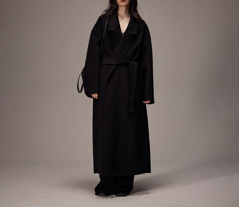 검은색