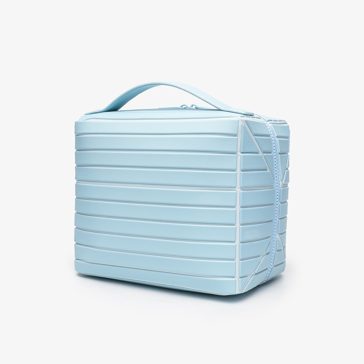 Popular and Practical Large-Capacity Stylish Storage Bag for Travel and Commuting, Striped Three-Dimensional Makeup Bag, Portable and Structurally Sound