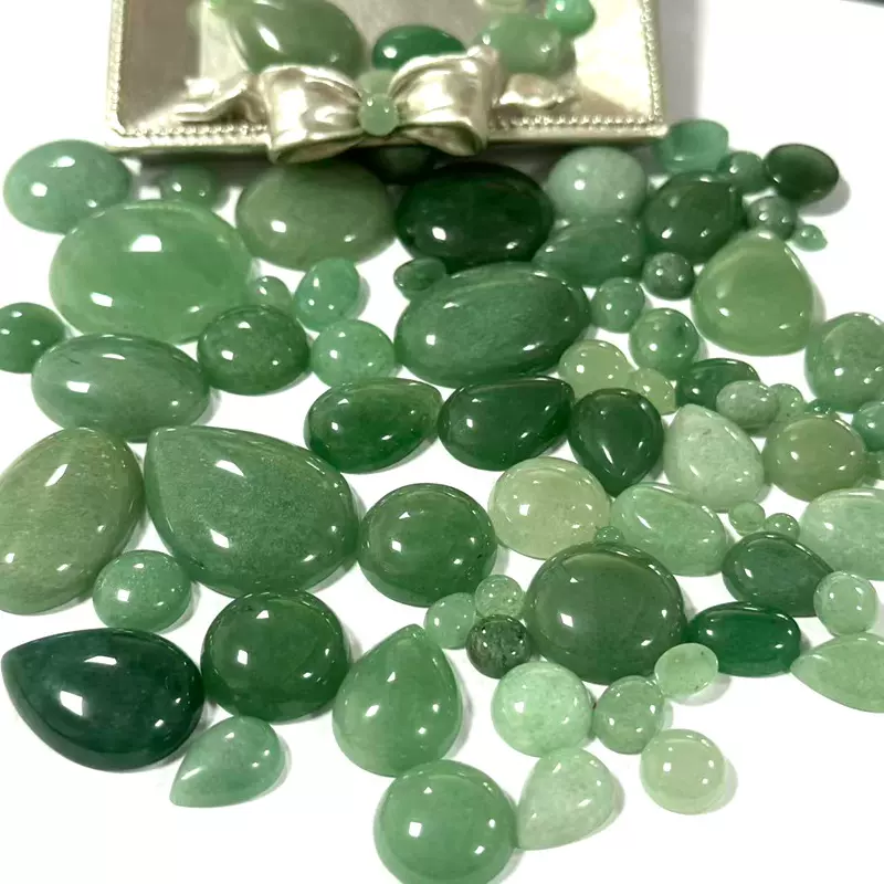 厂家直供 跨境热卖绿东陵裸石戒面平底 水滴旦面包珠宝石工艺品