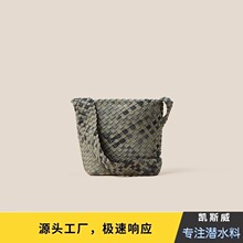 厂家编织包潜水布料手提编织包大容量编织时尚小众轻奢女包斜挎包