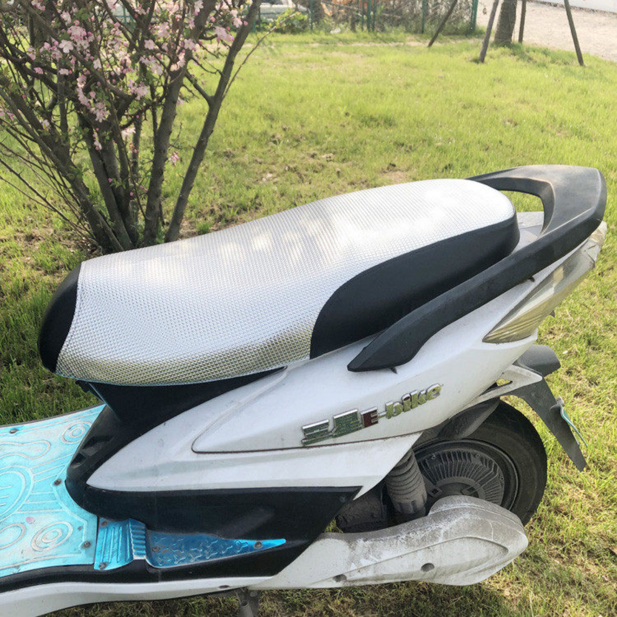 Electric scooter seat cover, electric bike seat cover, leather seat cushion cover, universal waterproof and sun-proof pad for summer