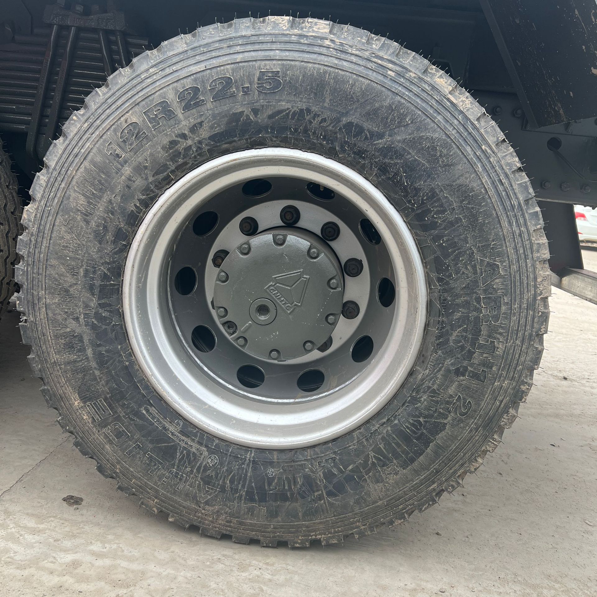 Supply of Overseas Howo Eight-Wheel Dump Trucks, Truck Transport Vehicles, Tractors, Semi-Trailers, Rear-Dump Self-Unloading Vehicles