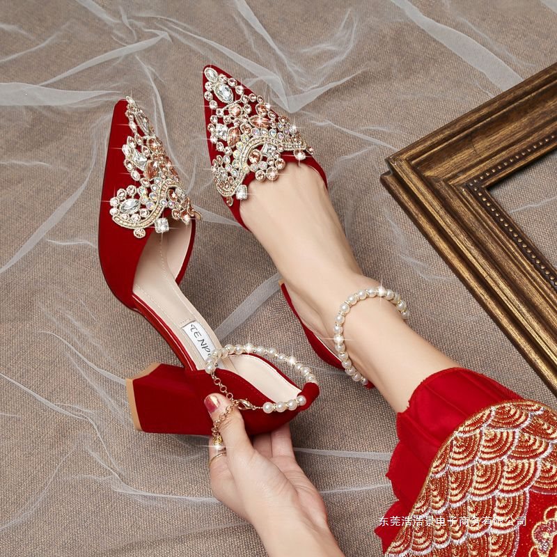 Spring and Summer Chunky Heel Wedding Shoes for Women 2026 New Model Red Wedding Dress and Traditional Chinese Wedding Attire Two-Way Wear High Heels for Pregnant Women That Are Comfortable Spring and Summer Chunky Heel Wedding Shoes for Women 2026 New Model Red Wedding Dress and Traditional Chinese Wedding Attire Two-Way Wear High Heels for Pregnant Women That Are Comfortable