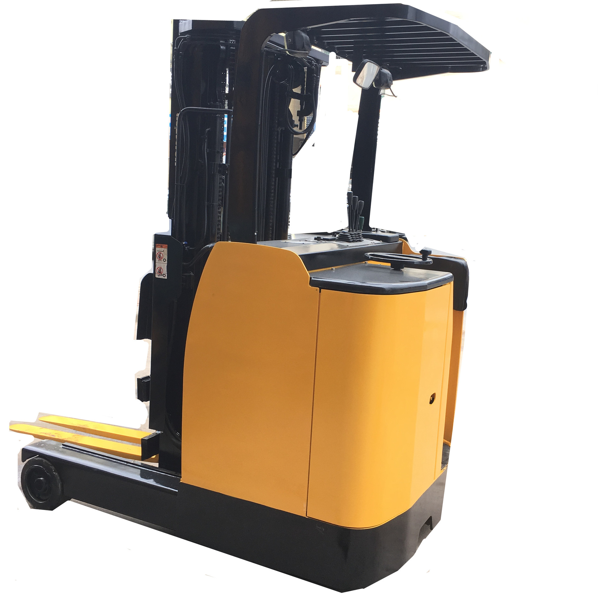 年底清库存叉车 二手三节门架升高5米KOMATSU2吨大前移式电动叉车