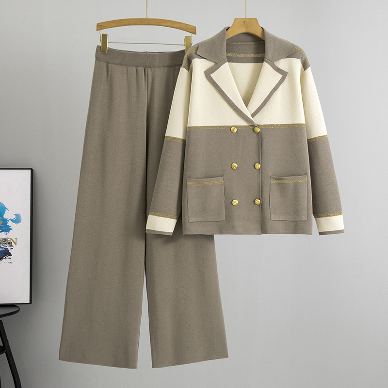Elegant Suit with Suit Collar for Women, 2026 Spring and Autumn New Style, Color-Blocked Double-Breasted Knitted Top and Wide-Leg Pants Two-Piece Set Elegant Suit with Suit Collar for Women, 2026 Spring and Autumn New Style, Color-Blocked Double-Breasted Knitted Top and Wide-Leg Pants Two-Piece Set