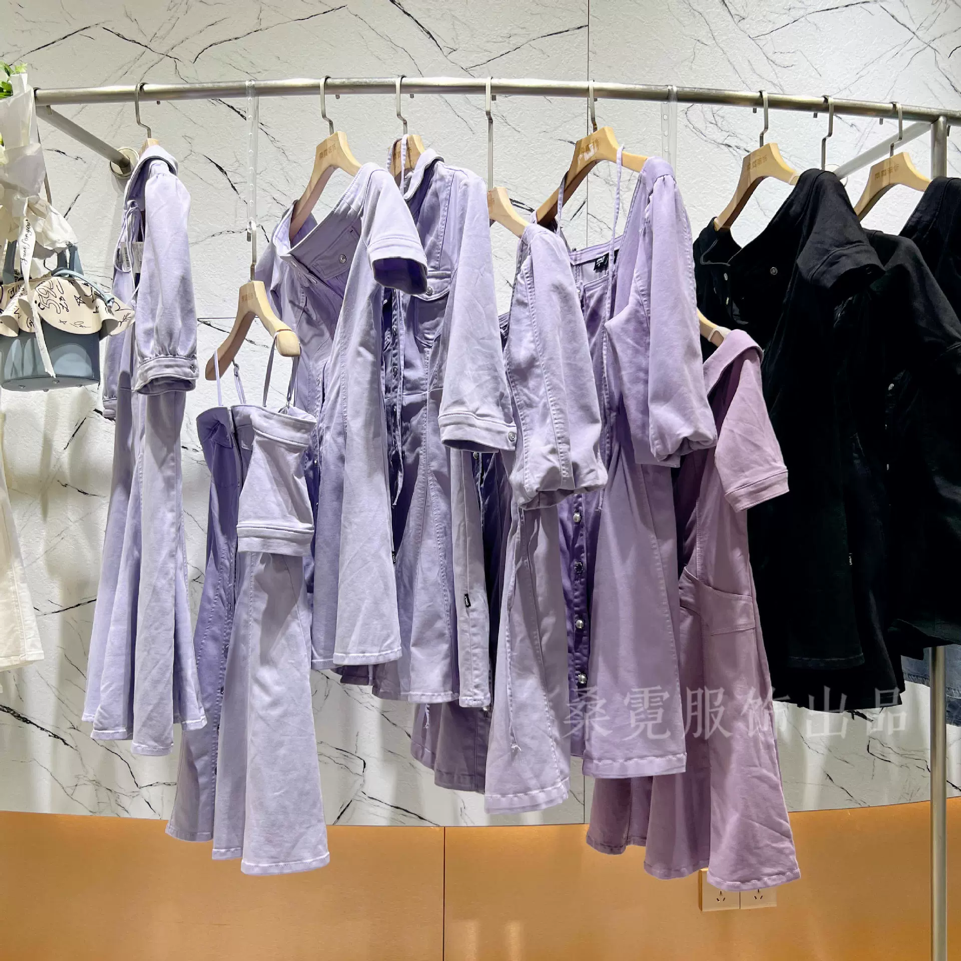 Весенние и летние платья женские хвосты оптовые прилавки