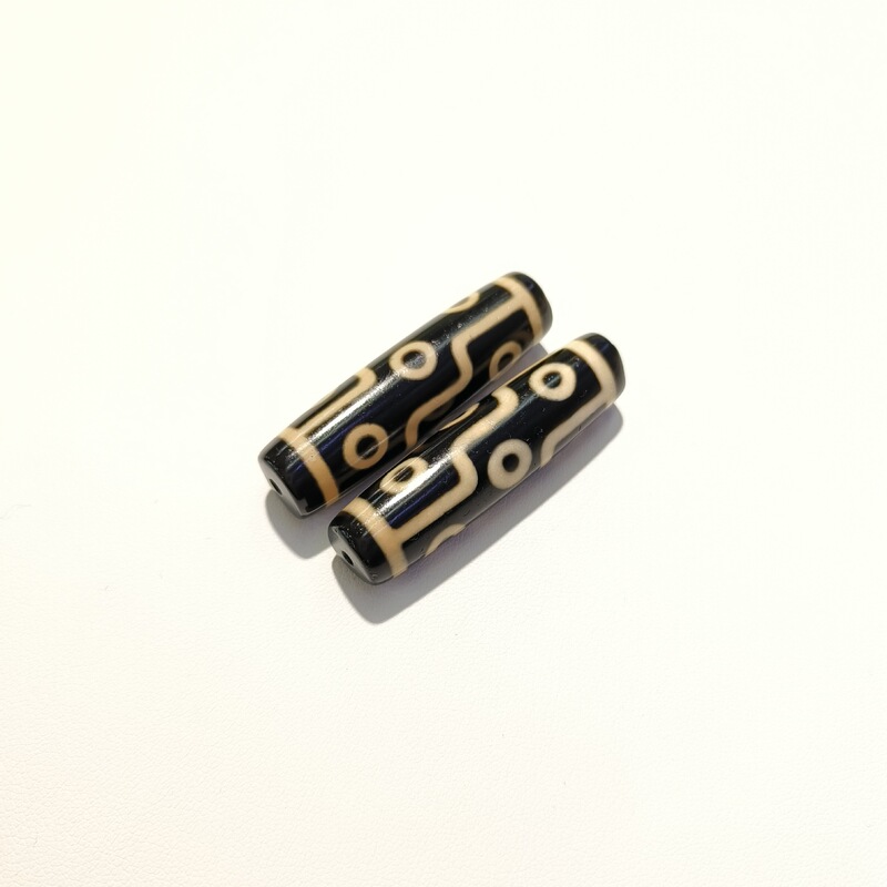 純白黒パルプ、風化九目三目加工 48×13.5mm 天珠歯黄色パルプ【A級】|undefined