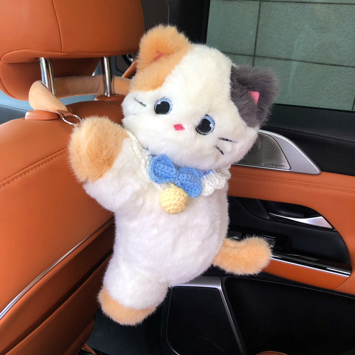 Car Tissue Box Creative Cute Plush Toy Car Interior Decoration Tissue Box Car Siamese Cat Car Tissue Box