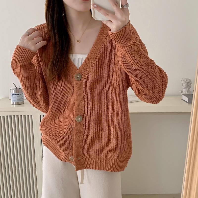 Retro knitted sweater