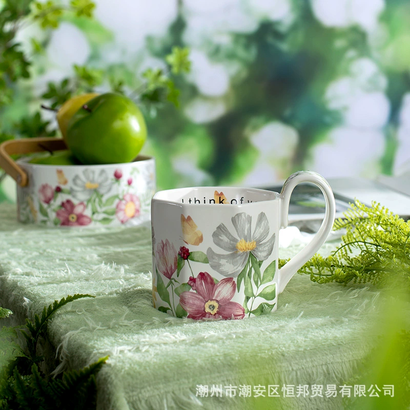 Подарочный набор на полдник в европейском флористическом дизайне Xiangyang Gift Box: чайник высокого качества, чашки, блюдце, корзина