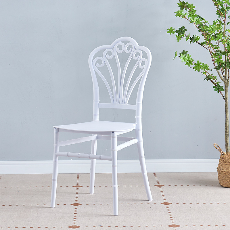 Fabricantes de sillas de bambú, césped al aire libre para bodas, sillas de comedor, sillas de plástico casuales, sillas blancas PP