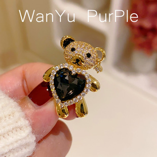 Bear collar pin