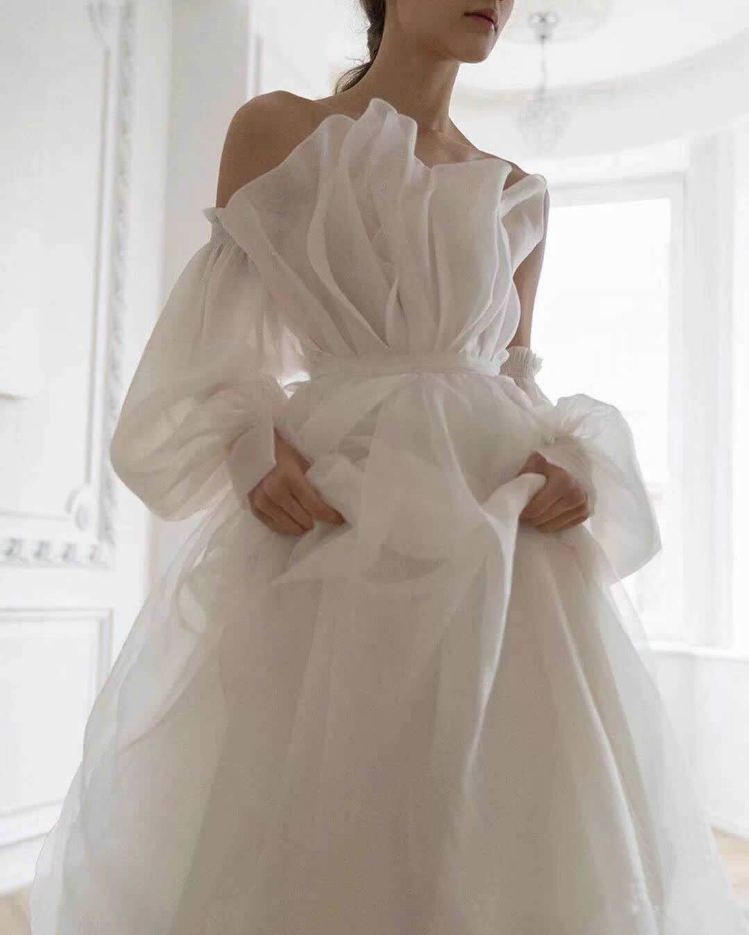 【Man Yu】Vestido de novia ligero de satén blanco, nuevo estilo 2026, sin tirantes, estilo francés, elegante, de manga larga, para fotografía de viajes. image 8
