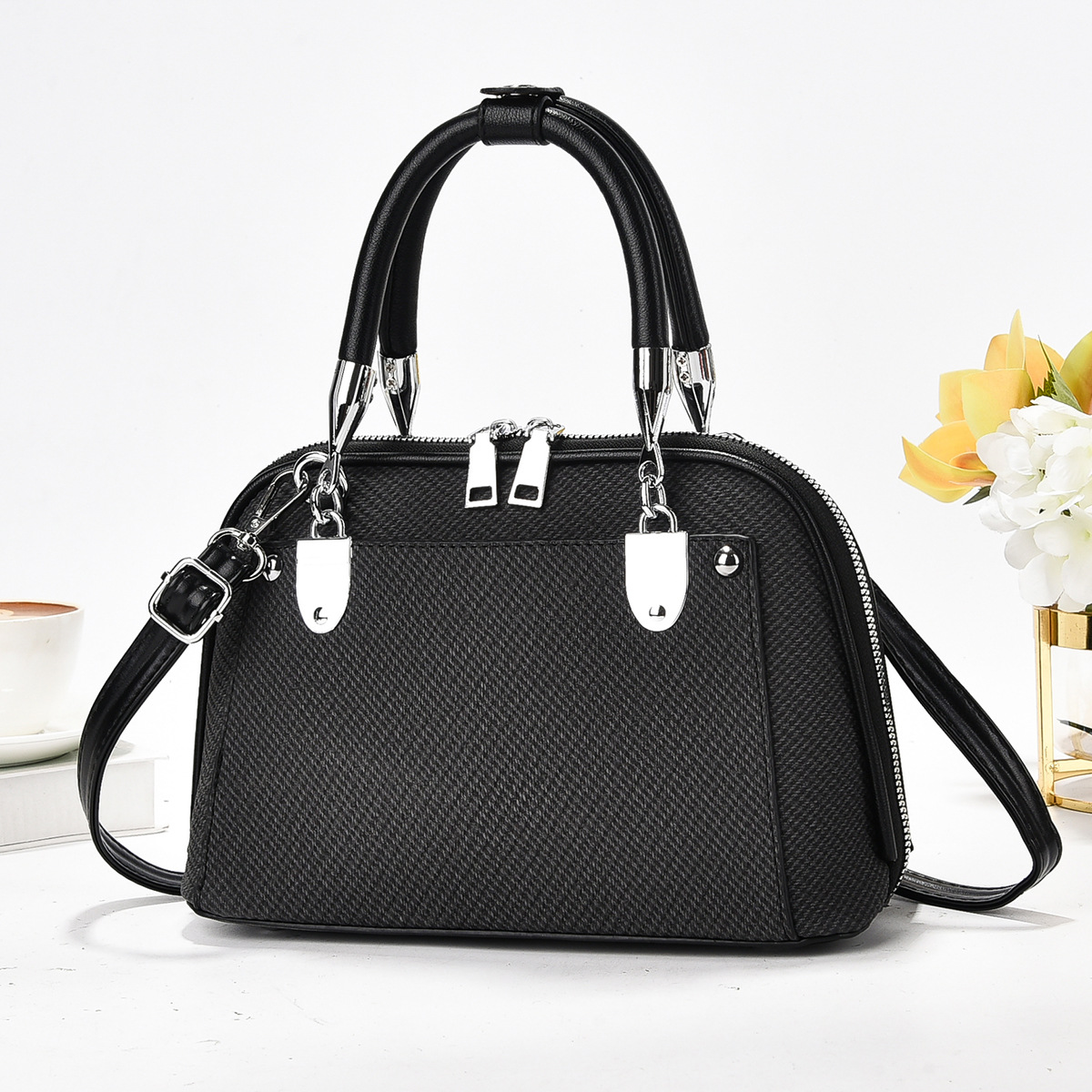 Bolso de lujo ligero para mujer 2025 nuevo bolso de hombro para viajero de gran capacidad bolso de mano