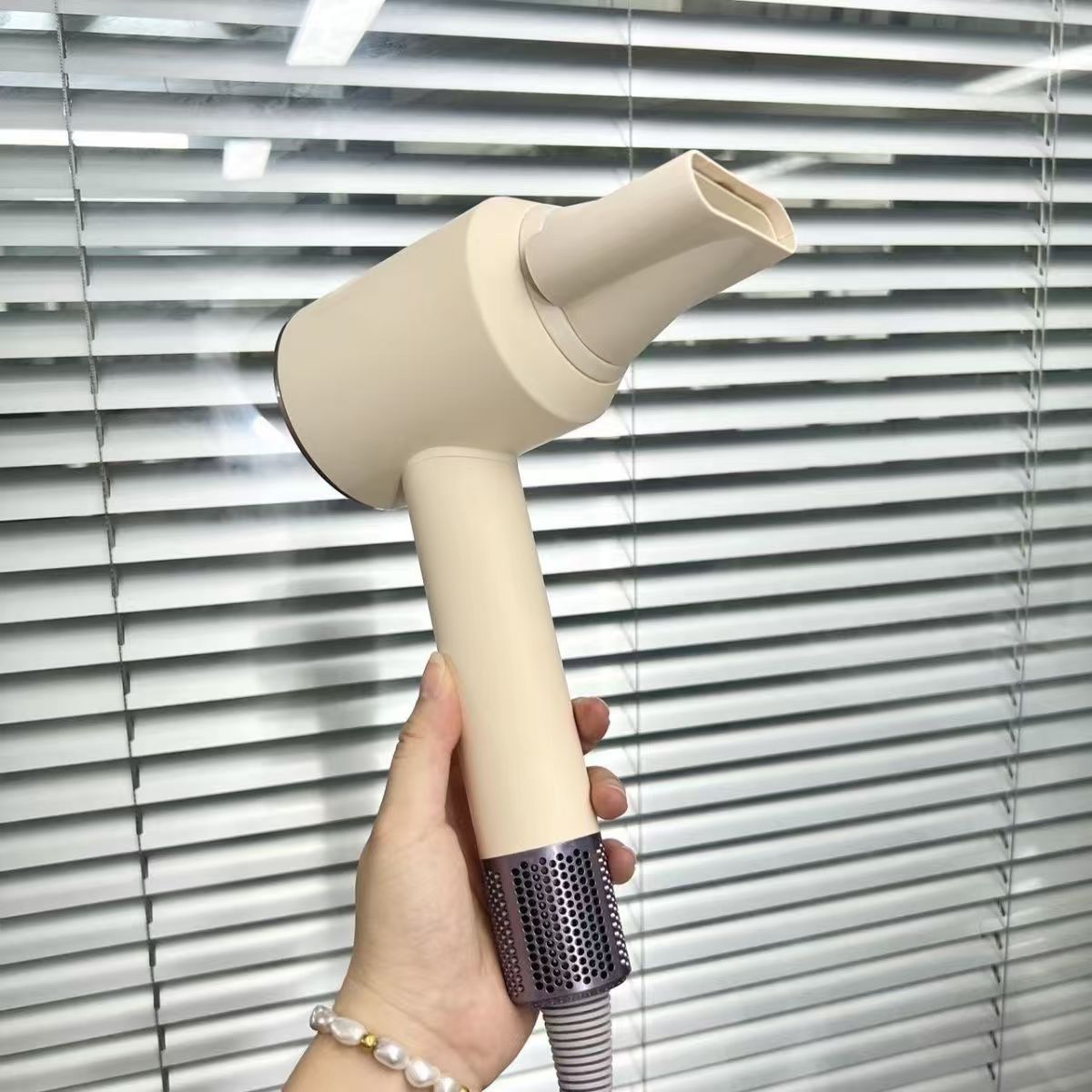 Huaqiangbei Mori with high -speed hair gallery hair salon household high -power negative ion -leafless leafless gap bumper 4